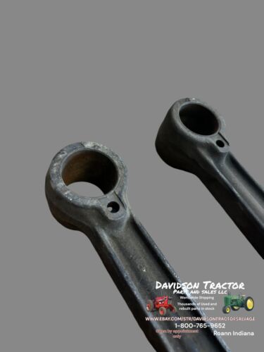 USED JOHN DEERE B TRACTOR ENGINE PISTION CONNECTING ROD PAIR B1770R