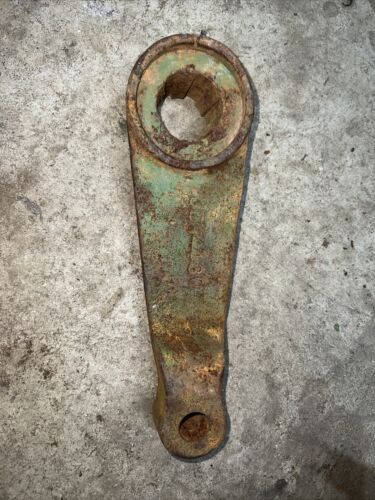 RH Steering Arm Fits 4050 4055 4240 4250 4255 4430 4440 4450 4455 R61152 R61152-