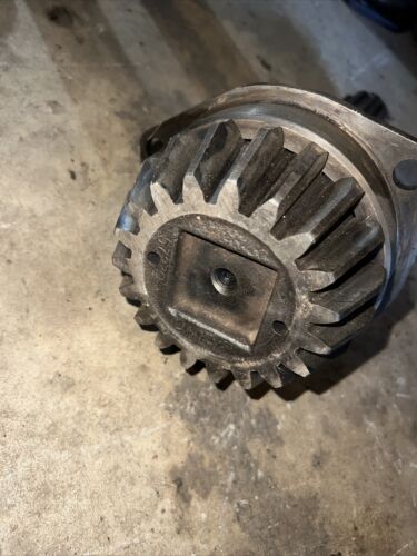 Farmall M IH tractor ORIGNAL transmission drive shaft for gears too pinion