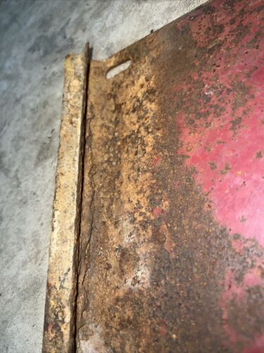 IH International Farmall 544 Battery Box Cover Lid Fender Mount 402356R1