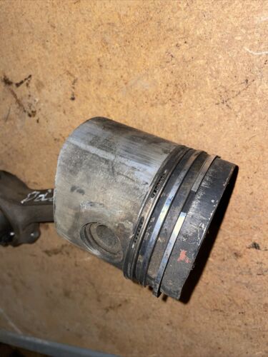 International Piston/Connecting Rod Assy-engine 318377R2 D282