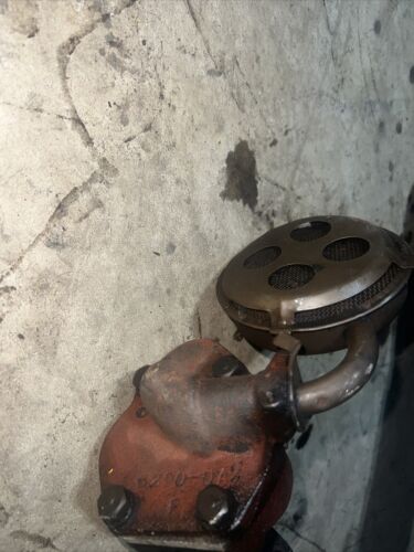 FARMALL 300 ENGINE OIL PUMP Antique Tractor