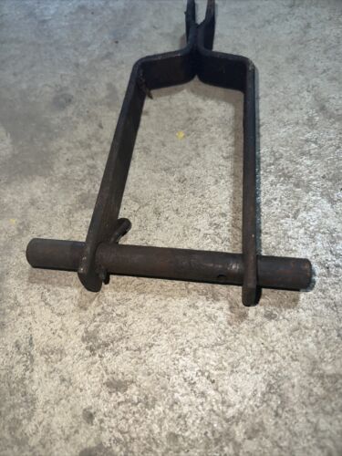 Farmall C IH tractor clutch throw out carrier Antique Tractor