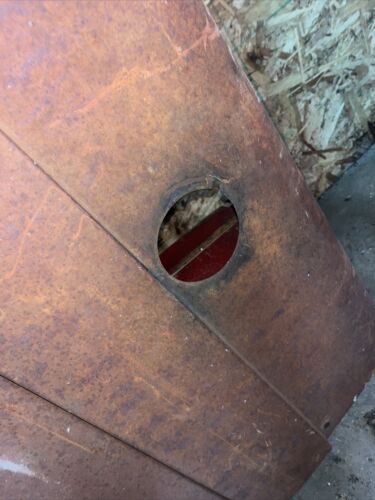 International Farmall 706 Hood antique tractor