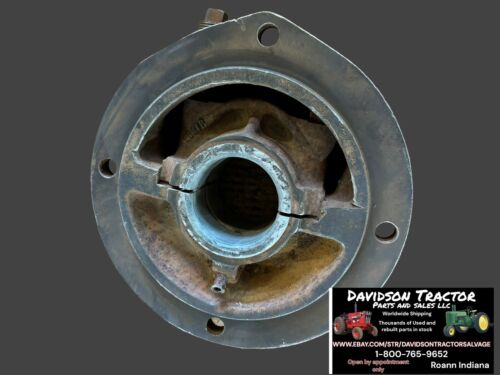 USED JOHN DEERE A TRACTOR L.H. MAIN BEARING HOUSING  A2885R