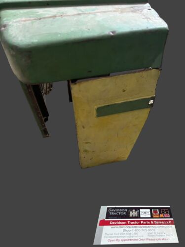John Deere 720 Grill Antique Tractor