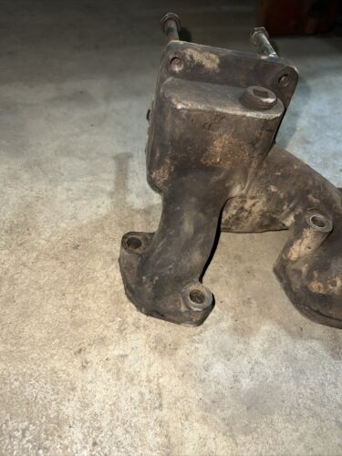 ELBOW THERMOSTAT MOUNTING 601549C1 International 806 Farmall