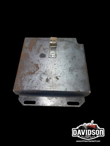 IH Farmall SA AV C SC 100 130 140 200 230 Battery Box Right Side Cover 358541R11