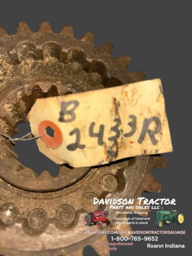 John Deere B sliding gear shaft drive Transmission Gear B2433R