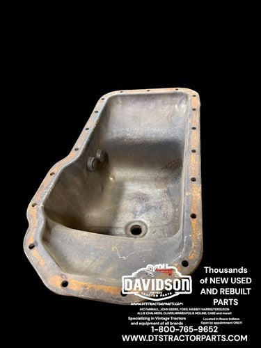 IHC Farmall H Oil Pan Antique Tractor Nice One!