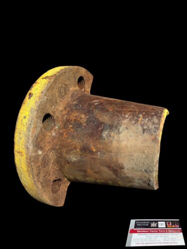 JOHN DEERE 60 620 70 720 730 3010 4010 REAR WHEEL SLEEVE WEDGE R32224R A4386R