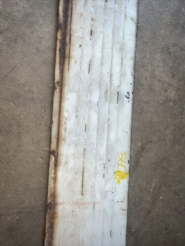 IH FARMALL 560 TRACTOR RIGHT ENGINE SIDE PANEL