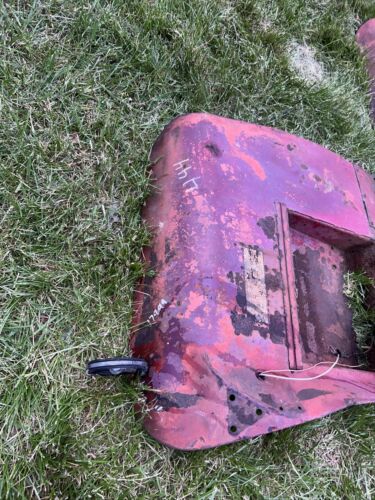 IH 444 Single fender antique tractor