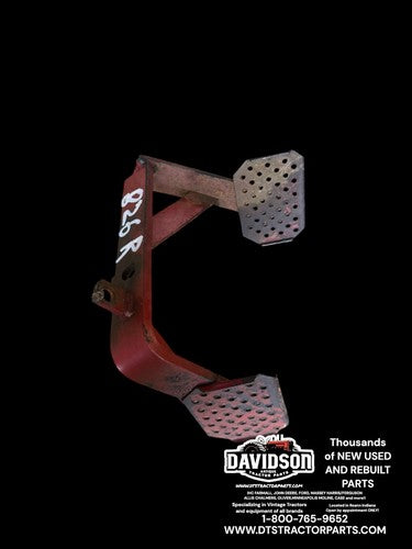 395123R1 Right Hand Step IH FARMALL 706 806 826 856 966 1066 Original