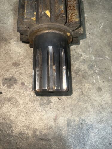 Pinion brake Shaft McCormick W9 Gas IHC