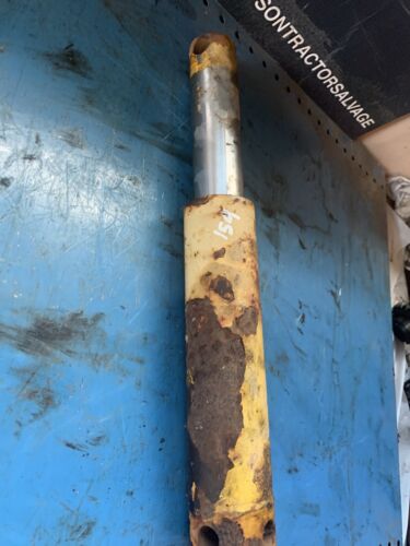 International Cub IH IHC 154 low boy Tractor lift cylinder Antique Tractor