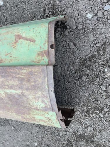 John Deere 620 Standard Hood Antique Tractor