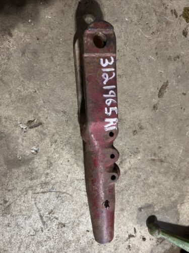 3121965R1 HOUSING Case International parts 584, 885, 268, 248, 258, 585, 684