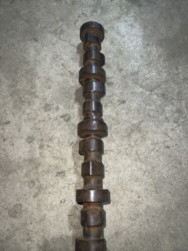 Case International 584 585 595 D206 Camshaft W/gear