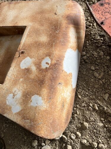 IH 444 Single fender antique tractor