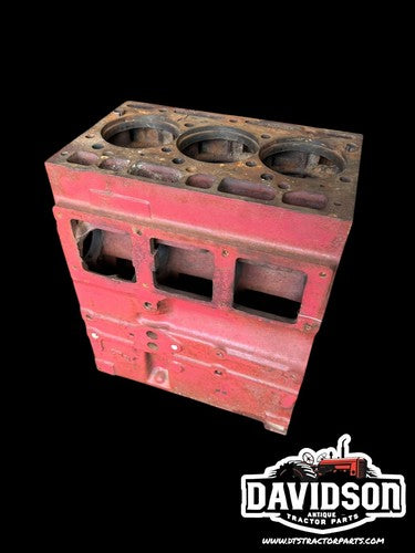 IH INTERNATIONAL 484 DIESEL BLOCK D179 GOOD USED BLOCK 3055001R3