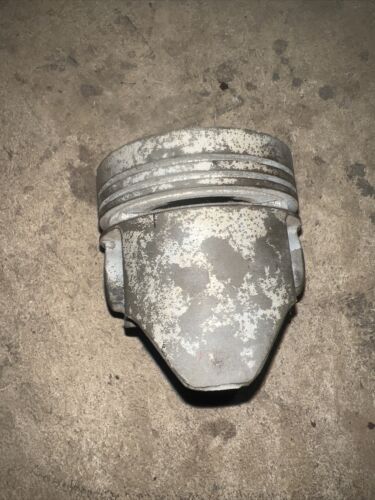 IHC Farmall 379843-R6 .020 Over Piston