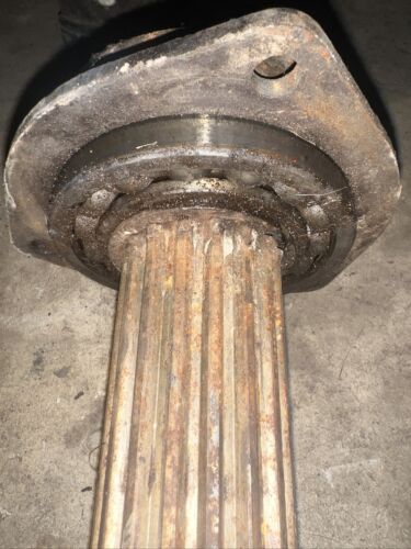 Farmall 300 Main Transmission Pinion Shaft 15T 362569R1 IHC Farmall