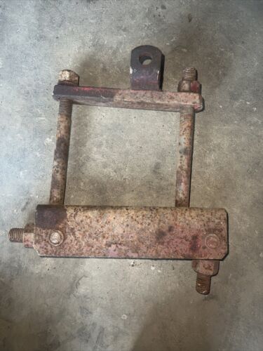 FARMALL H SH M SM SMTA MD 300 350 400 450  TRACTOR DRAWBAR BRACKET
