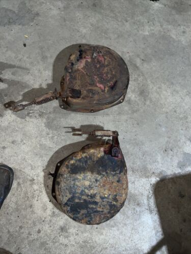 IHC Mcormick O6 Orchard Tractor Brake covers
