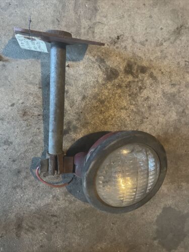IH Farmall 300 350 400 450 Headlight with bracket