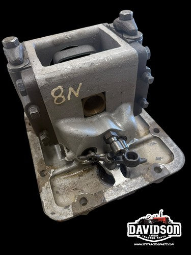 Ford 8N tractor Good Used hydraulic belly pump w / cover panel 8N605