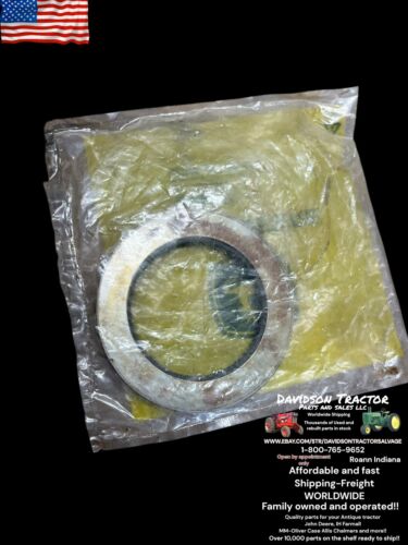 B31311 SEAL fits JOHN DEERE (New OEM)
