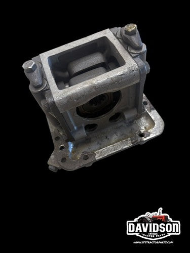 Ford 8N tractor Good Used hydraulic belly pump w / cover panel 8N605