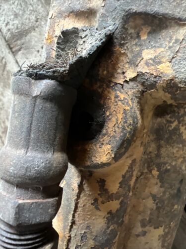 B.F. Avery Tractor AL Hydraulic Cylinder 11'', Part #10A79 Will Need Work
