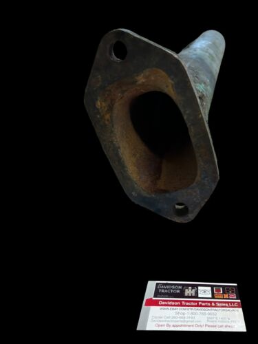 John Deere B lower water pipe B2115R