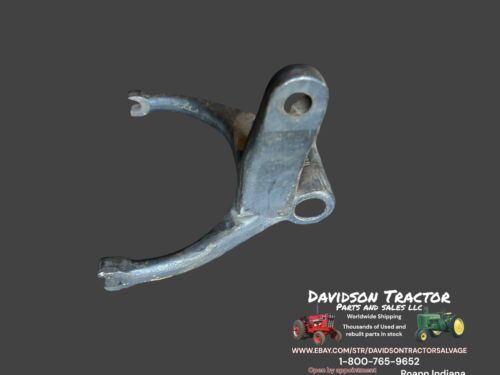 R26653R John Deere 4010 Clutch Fork