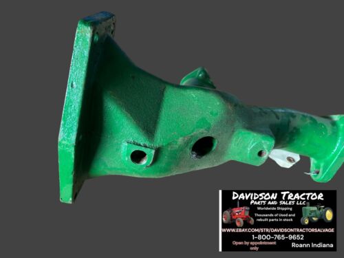 D2966R John Deere D Upper Water Pipe Fanshaft Mount Fits SN 143,800 and up Nice!