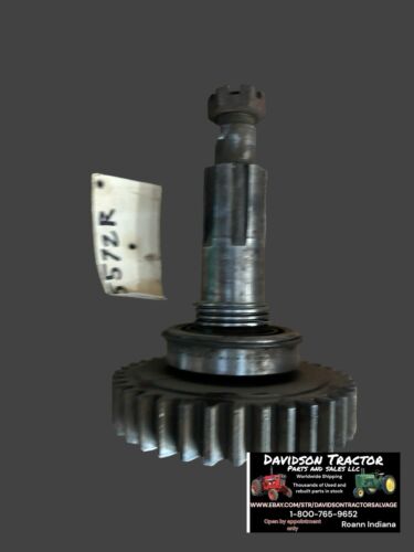 JOHN DEERE 620 630 TRANSMISSION DRIVE & SHAFT GEAR A5572R AA6523R