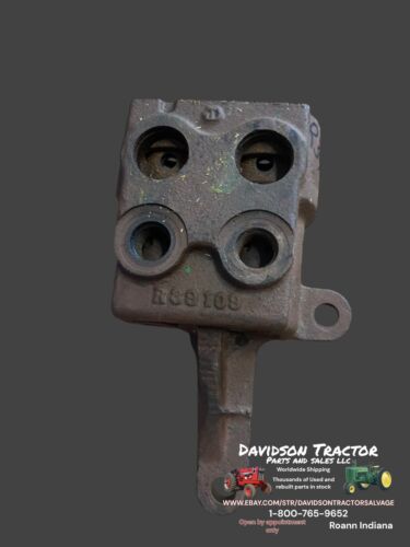 John Deere RH Breakaway Coupler R39109