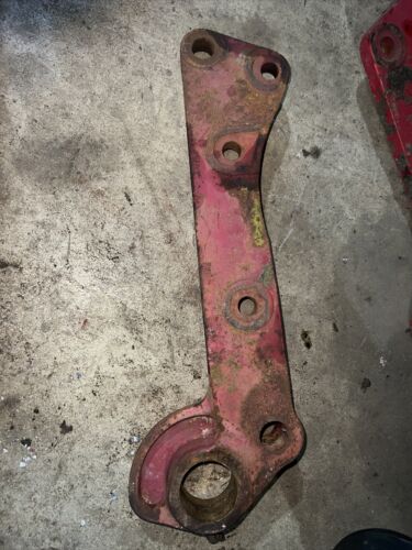International 350 Utility Fast Hitch RH Rock Shaft Support 522762R2 Tractor