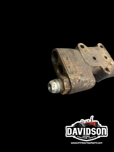 International 504 Utility Hydraulic Valve Housing Antique Tractor