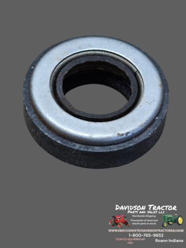 Genuine John Deere L Tractor Crankshaft Oil Seal AL2426T New Old Stock