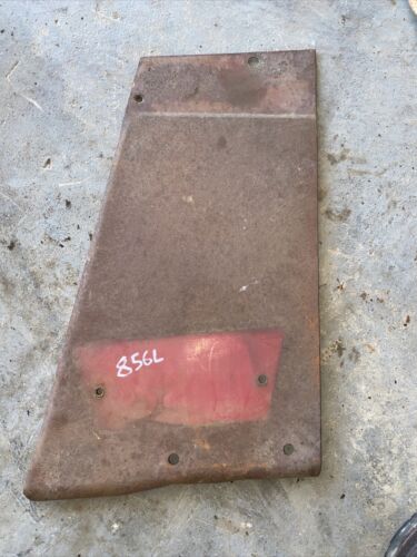 Farmall International 856 Right Radiator side panel