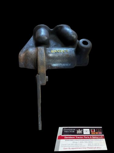 USED JOHN DEERE TRACTOR TRANS 2ND & 5TH SPEED SHIFTER YOKE A4014R AA4626R