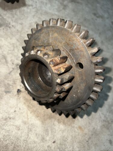 Farmall H 52945DC Gear Shaft