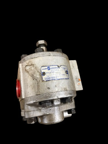 Hydraulic Pump D5NN600C For Ford 9000 9200 9600 9700 8000 8400 8600 8700 Tractor
