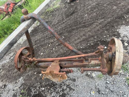 McCormick W4 IHC Tractor Front Axel Assembly