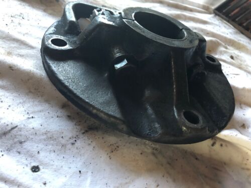 1946 John Deere A Tractor JD main engine crankshaft bearing mount holder A2885R