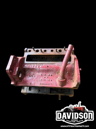 Farmall cub IH cast Engine block 251341R2 Antique Tractor