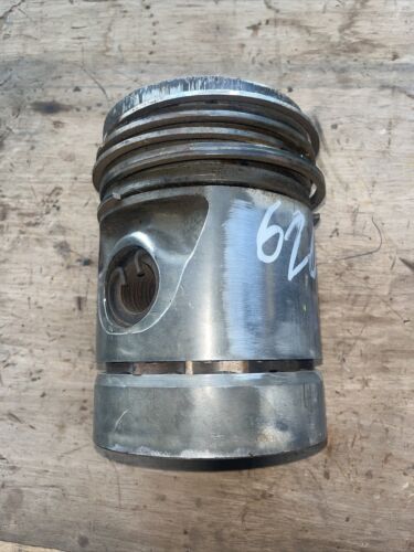 John Deere 620 Piston Antique Tractor